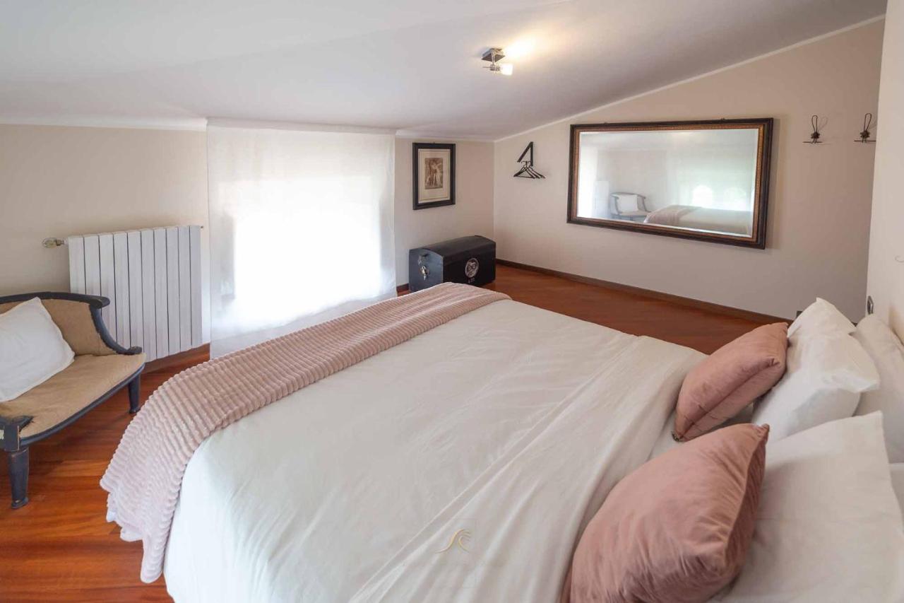 Villa Riva Lago - Apartment With Parking Tavernola Bergamasca Exteriör bild