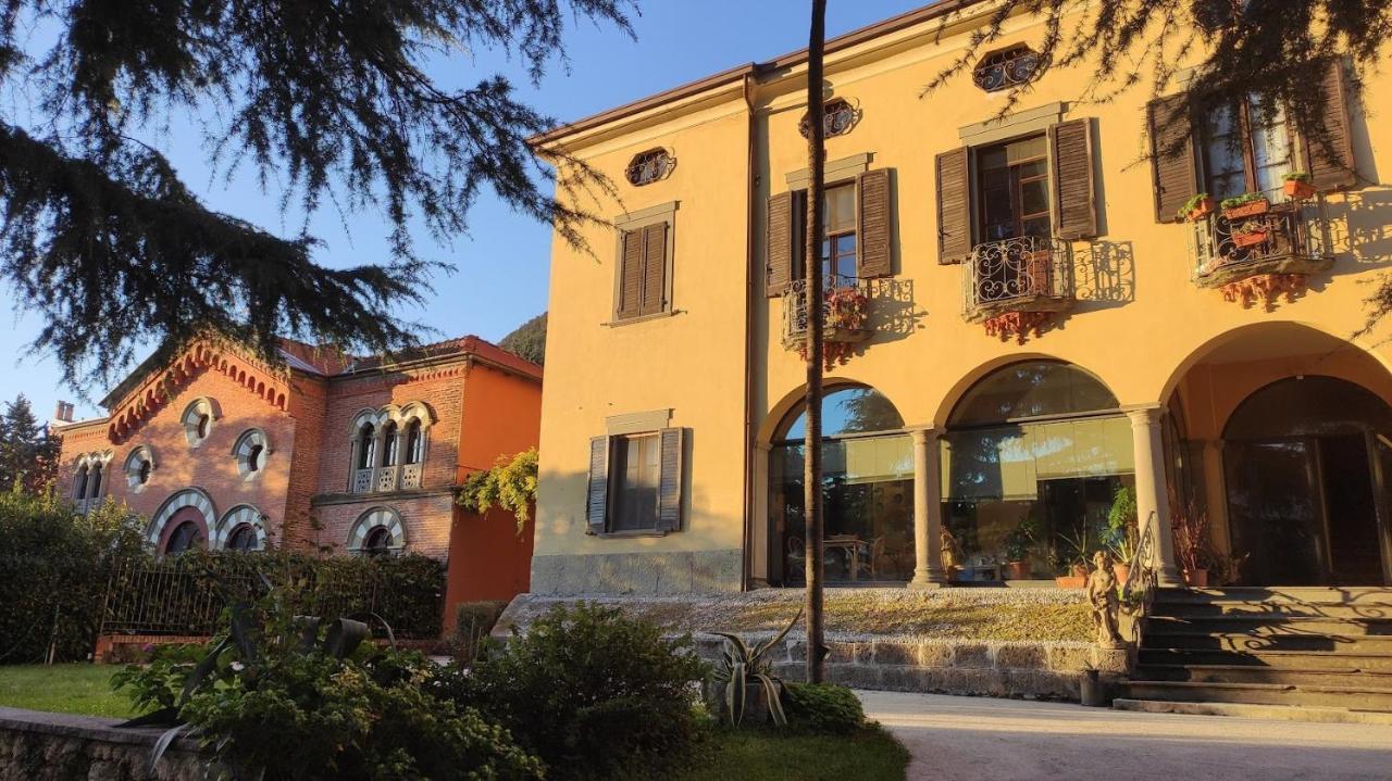 Villa Riva Lago - Apartment With Parking Tavernola Bergamasca Exteriör bild