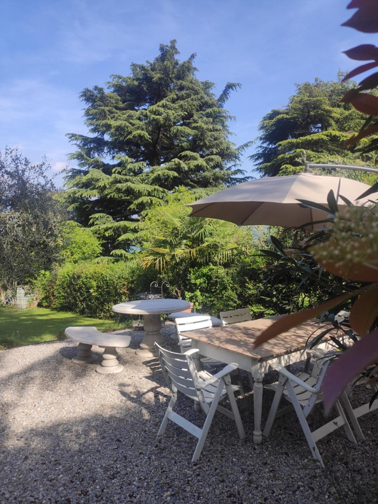 Villa Riva Lago - Apartment With Parking Tavernola Bergamasca Exteriör bild